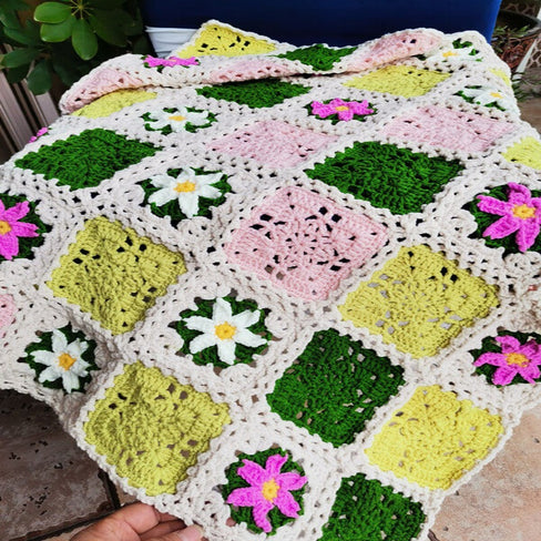 Blingcute | Crochet Blanket | Little Flower Crochet Blankets - Blingcute