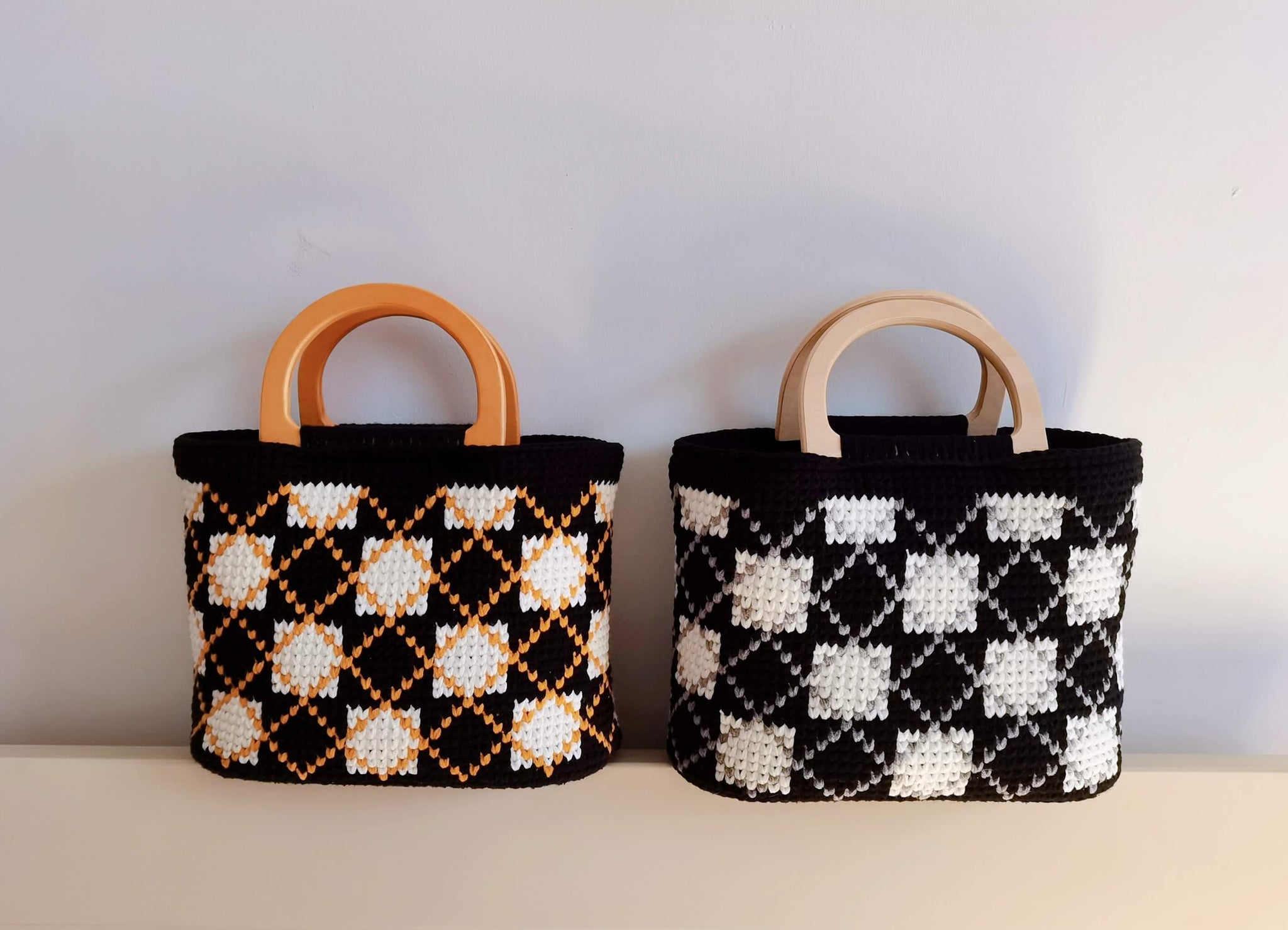 Blingcute | Crochet Tote Bag | Black and White Square Plaid Handbag - Blingcute