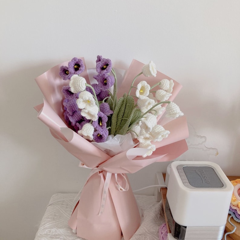 Crochet Carnation Flower Bouquet, Pinkish Purple Color