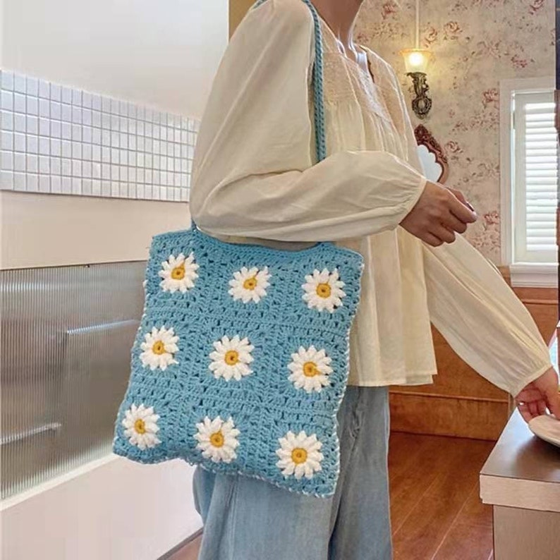 Blingcute | Daisy Grannny Square Bag | Crochet Shoulder Bag - Blingcute