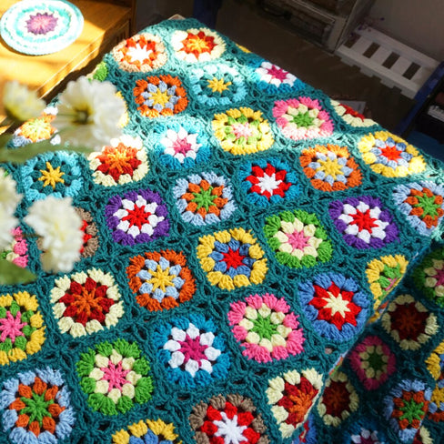 Blingcute | Colourful Daisy Crochet Blanket - Blingcute